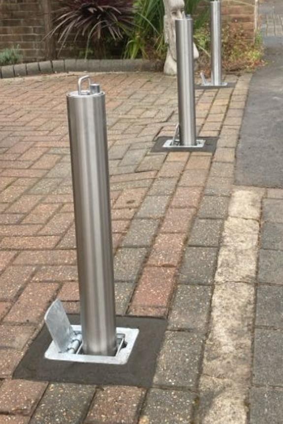Telescopic Bollard (Stainless Steel Finish)
